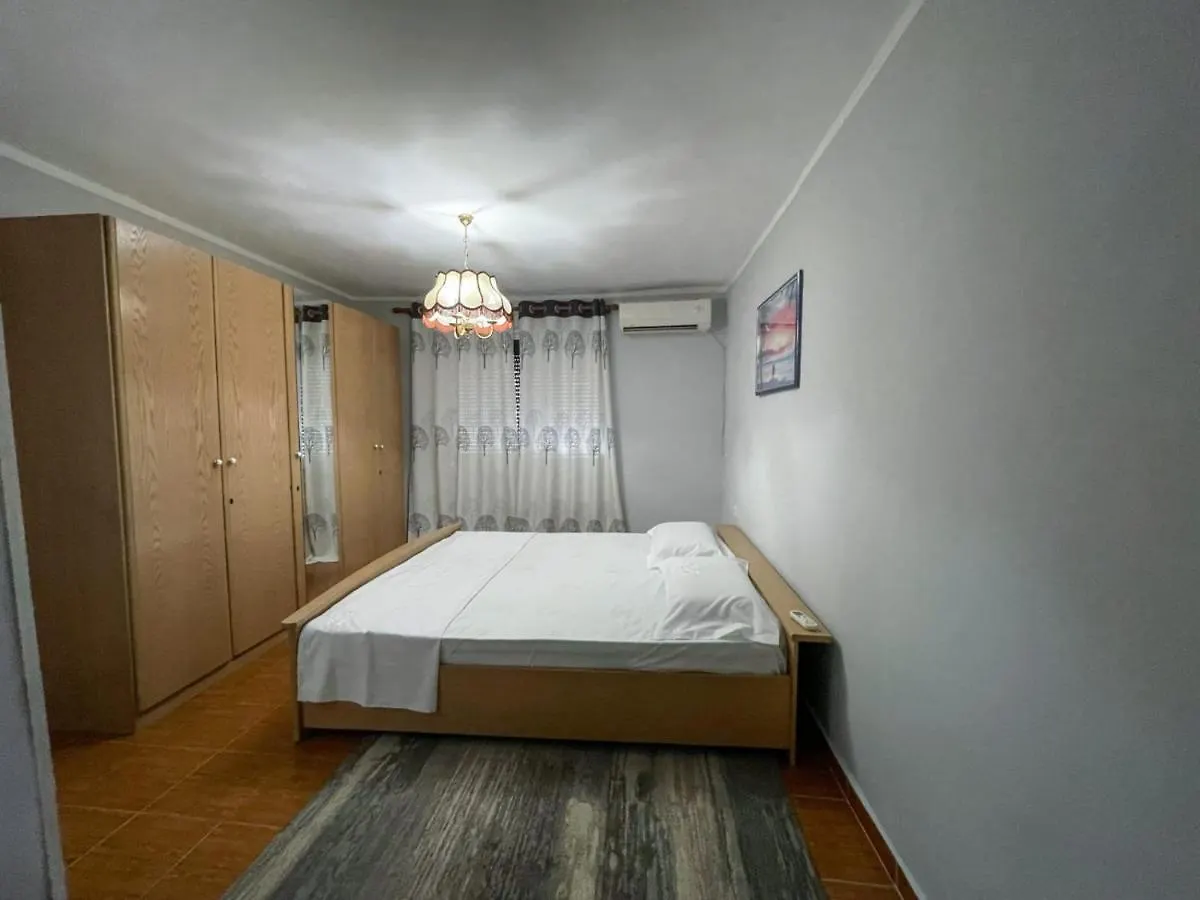 טיראנה Dage Apartment אלבניה